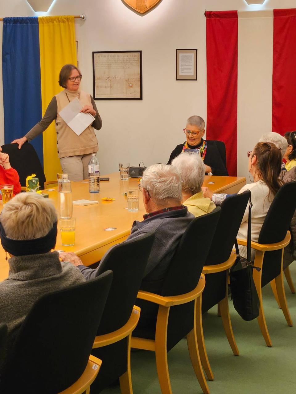 Anmoderation Evelyne Weissenbach durch die Büchereileitung